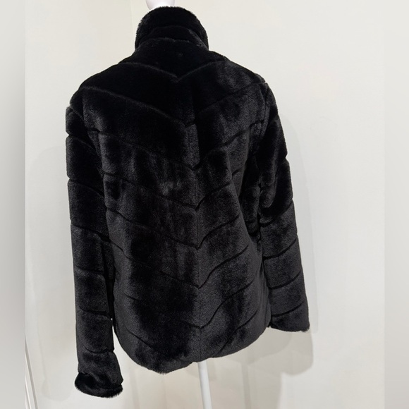 Cavalini Size LP Women Petite Faux Fur Jacket - Picture 4 of 15